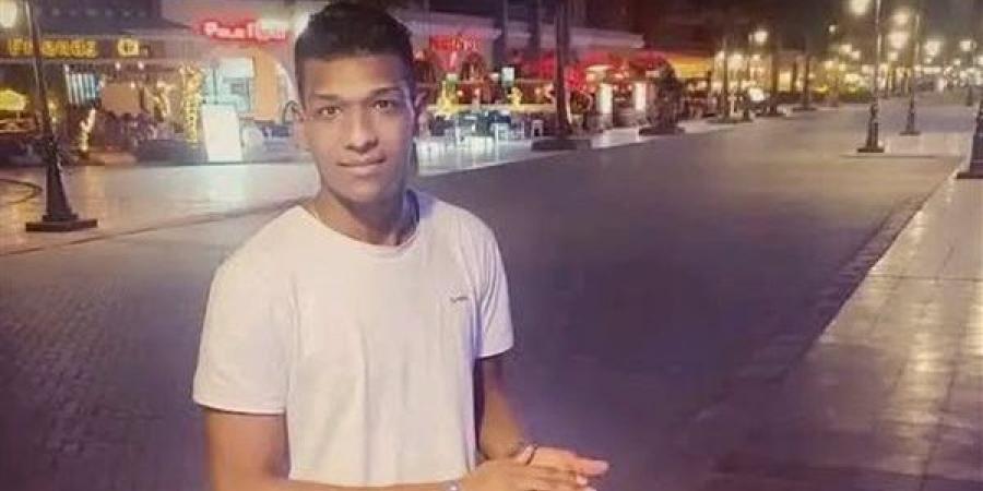 شهيد لقمة العيش في قبرص، أهالي قرية الدير بالأقصر يستعدون لتشييع جثمان الشاب علي كريم - النيل نيوز