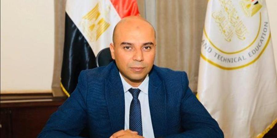 التعليم تعلن زيادة حافز التدريس للمعلمين إلى 2100 جنيه - النيل نيوز