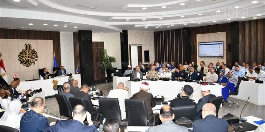 محافظ أسوان: تسريع التصالح في مخالفات البناء والتصدي الحاسم للتعديات المستحدثة - النيل نيوز