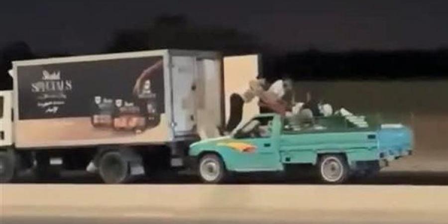 أخبار الحوادث اليوم: الداخلية تكشف تفاصيل سقوط عصابة سرقة محتويات سيارات النقل.. سيدة تفتعل أزمة تجارة في المخدرات للانتقام من جارتها بالمنيا - النيل نيوز