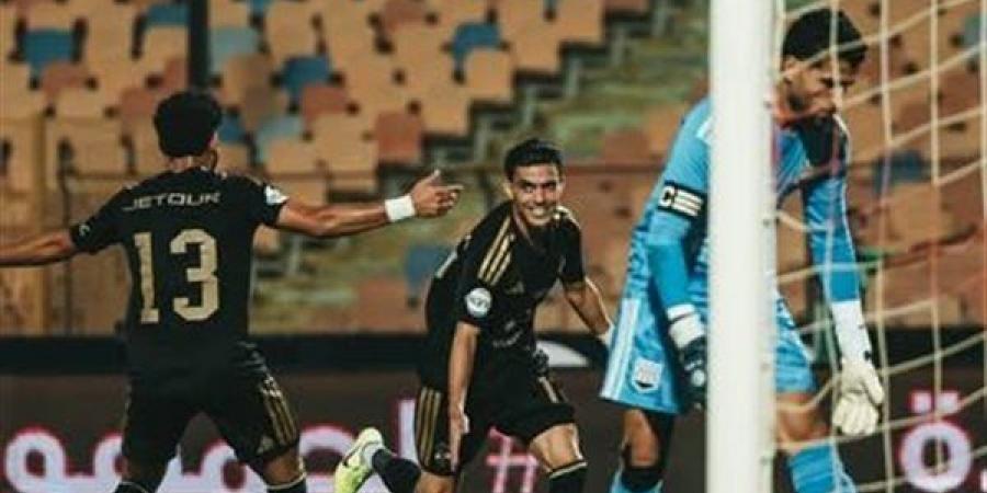 الدوري المصري، الأهلي يتقدم علي زد بهدف بن شرقي في الشوط الأول (صور) - النيل نيوز