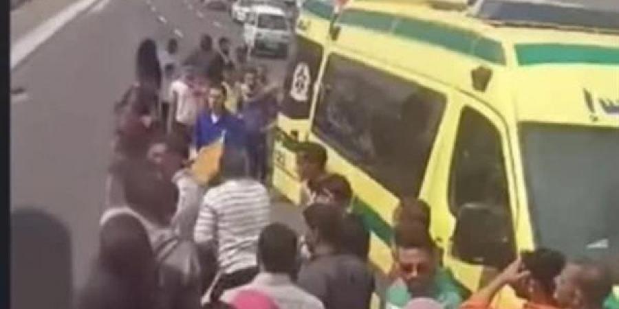 انتشال جثة رجل ألقى بنفسه في مياه النيل أعلى كوبري كفر الزيات بالغربية - النيل نيوز