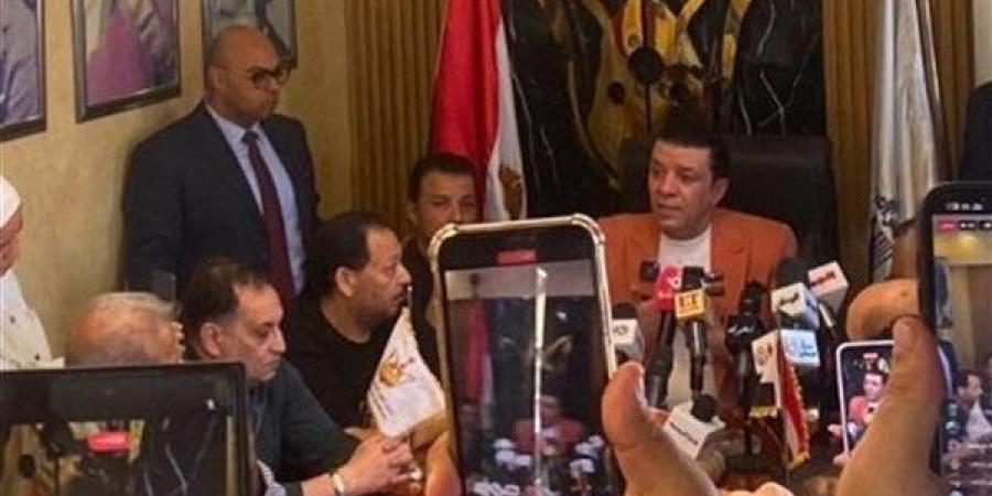 صوتك نشاز تشعل حربا، تفاصيل أزمة مصطفى كامل وطارق الشناوي حول الحدود بين المنصب والنقد - النيل نيوز