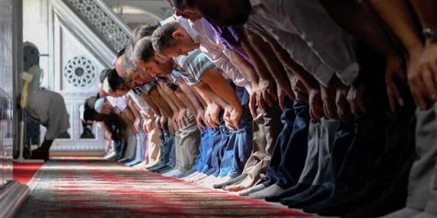 موعد أذان العشاء اليوم الإثنين 31 - 8 - 2026 في القاهرة والمحافظات - النيل نيوز